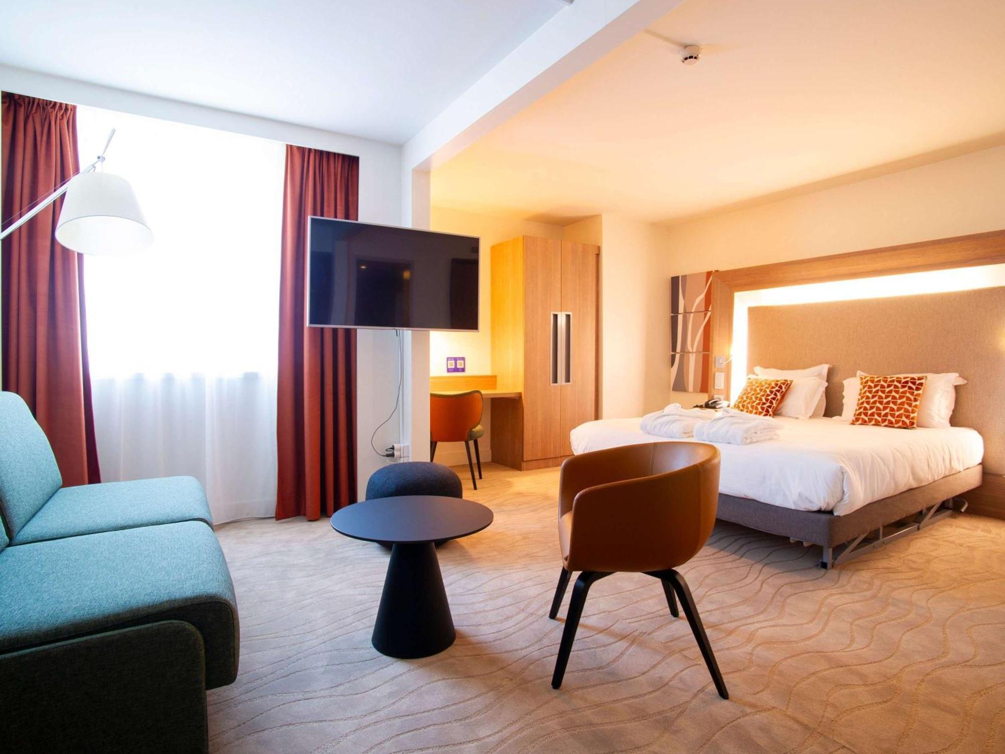 Novotel Lyon Centre-Confluence Bord De Saone Esterno foto